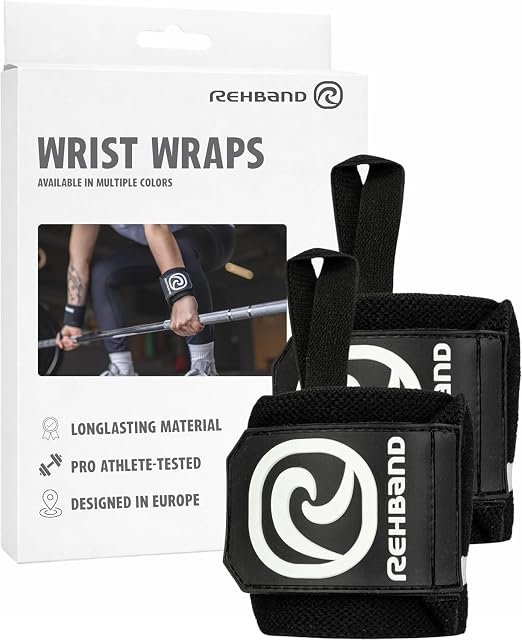 Rehband schwarze Handgelenkbandagen vor ihrer Schachtel, auf der „pro athlete-tested“ und „designed in Europe“ steht